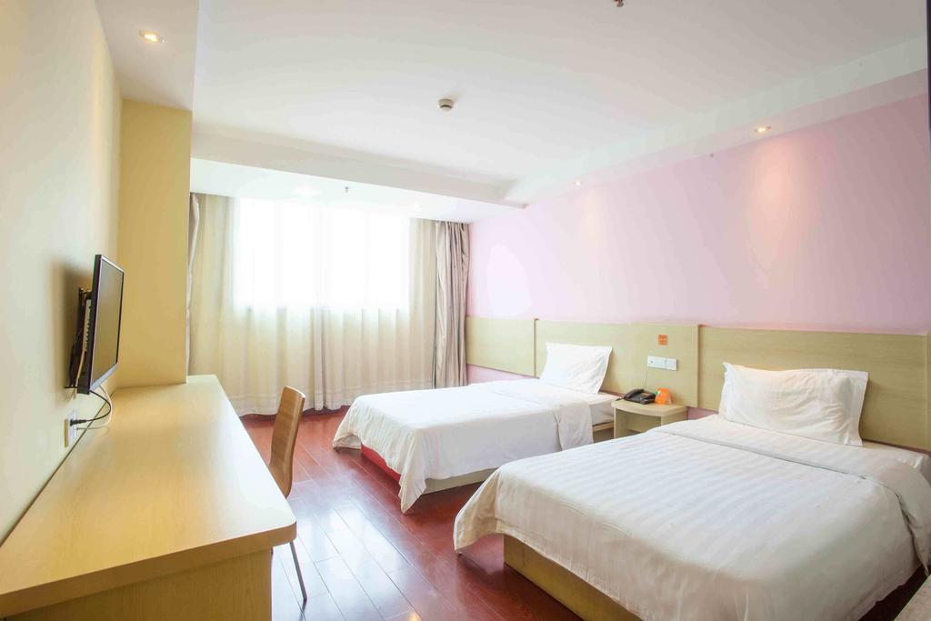 7Days Inn Wuhan Jiefang Park Branch Rum bild